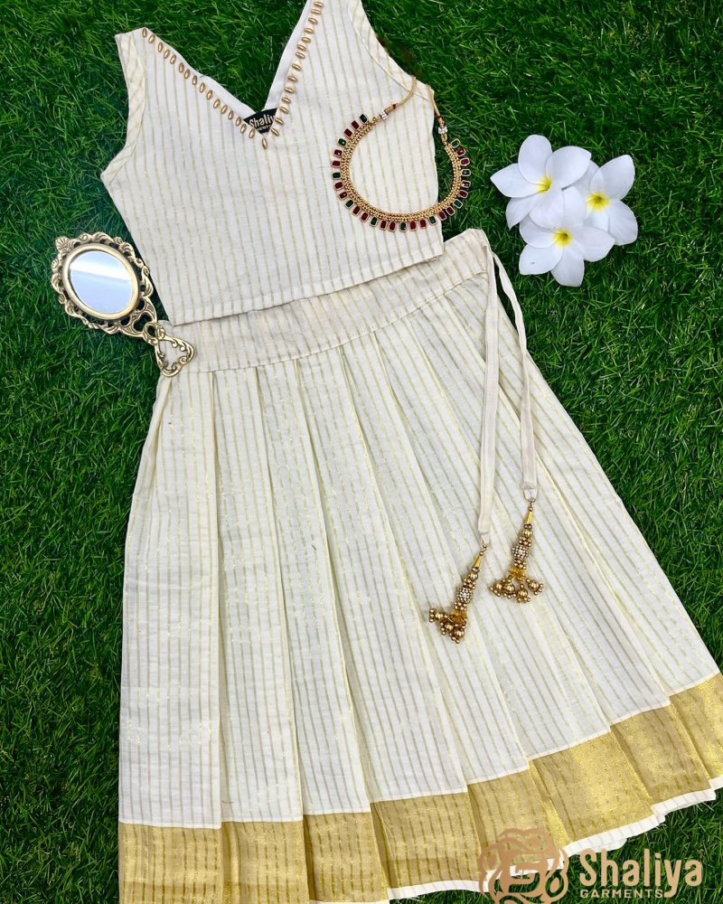 Pattu Lehenga Set – Kasavu Stripe