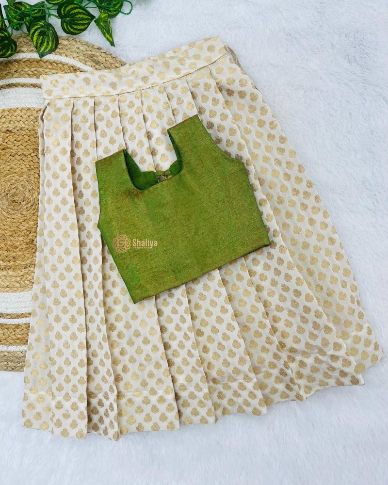 Pattu Pavada – Booti Print & Green Blouse